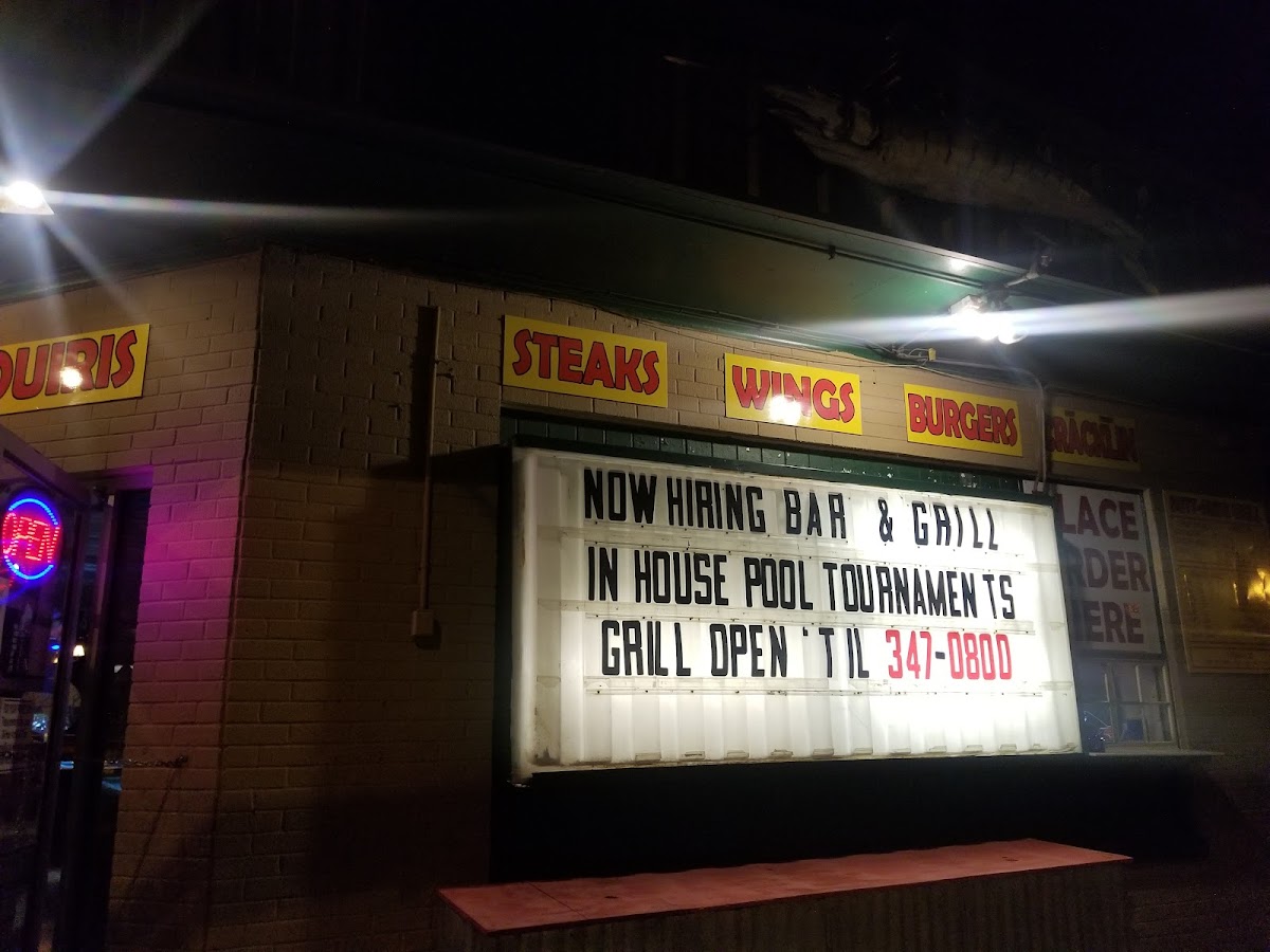 Side Pocket Bar & Grill